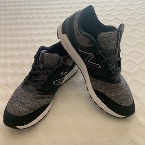 NEW BALANCE WOMAN SNEAKERS